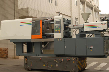 如何清洗伺服節(jié)能注塑機(jī)螺桿？清洗方法分享！